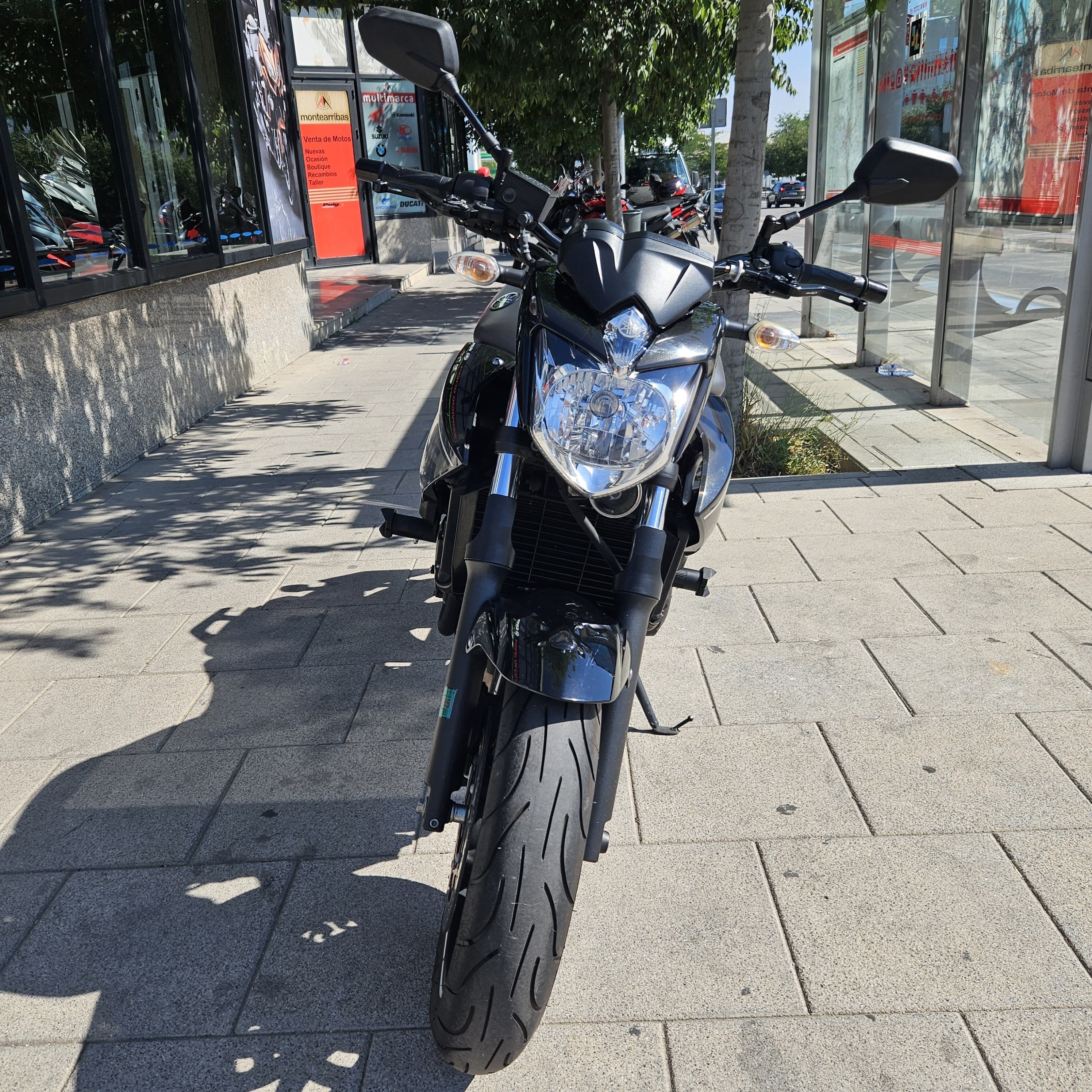 YAMAHA XJ6 AÑO 2014 CON 42.565 KM.