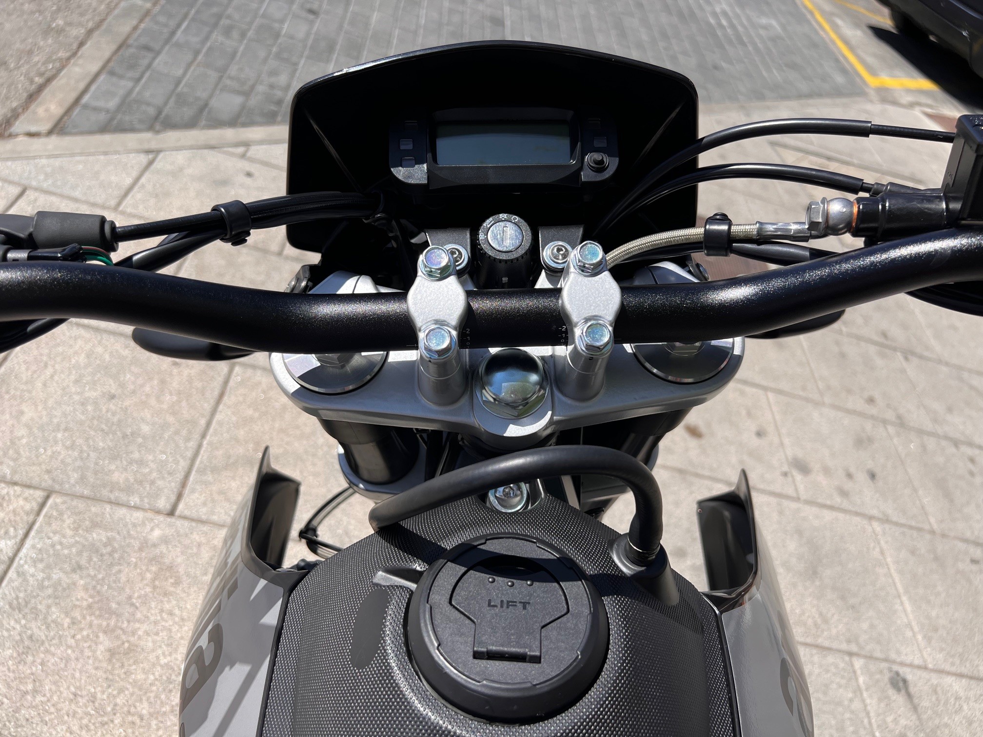 APRILIA SX 125 AÑO 2021 CON 5.313 KM.