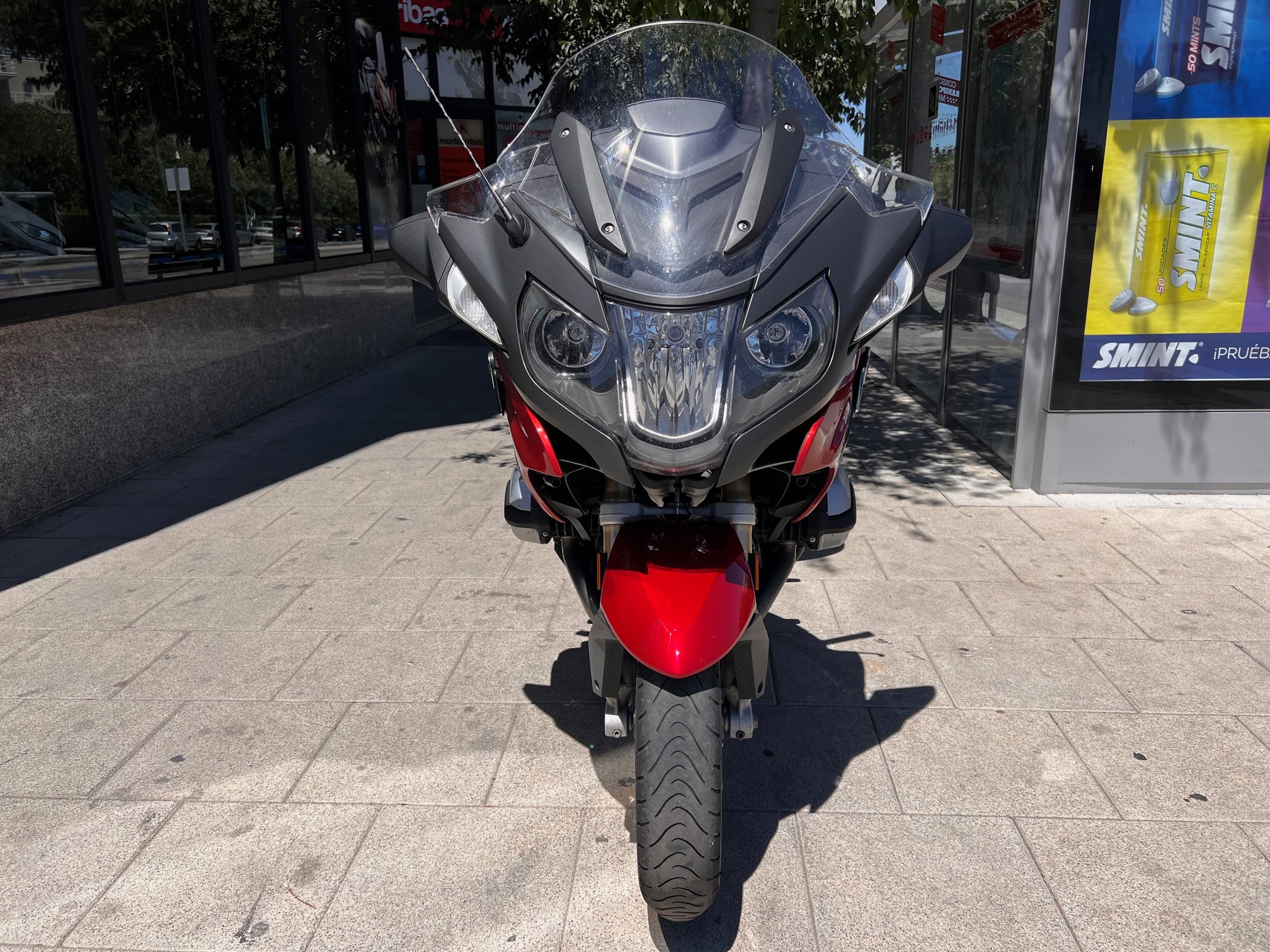 BMW R 1200 RT AÑO 2018 CON  35.889 KM.