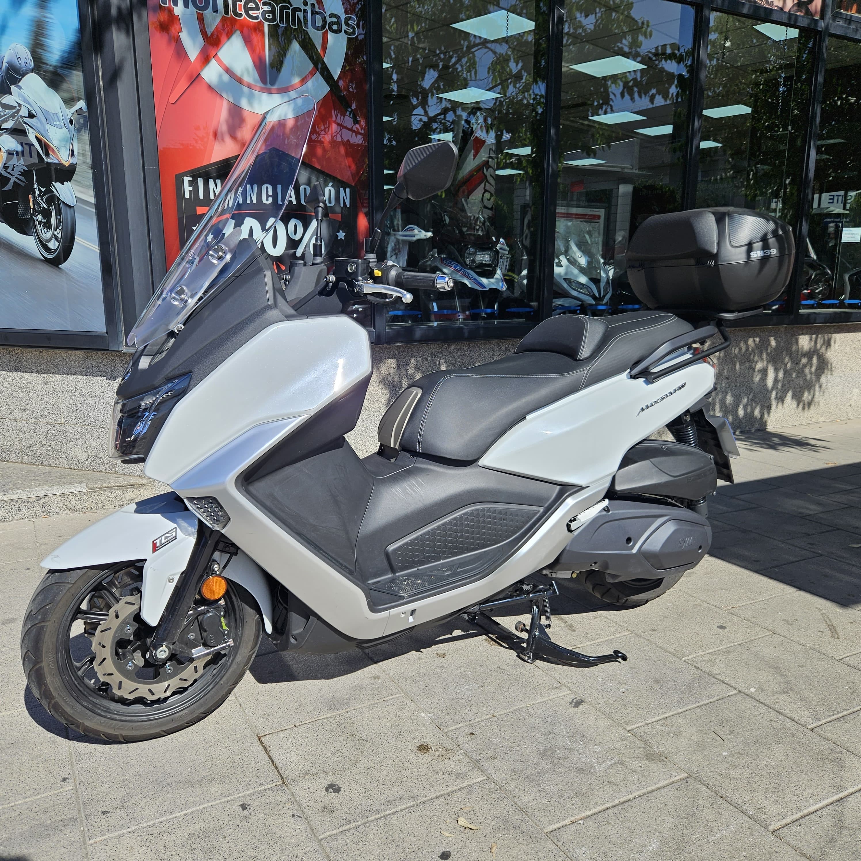 SYM MAXSYM 400 AÑO 2022 CON 19.488 KM.