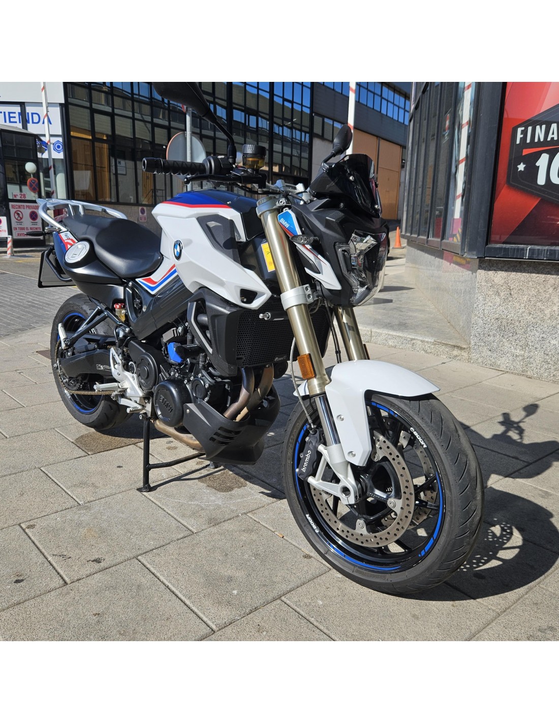 BMW F 800 R AÑO 2018 CON 43.400 KM.