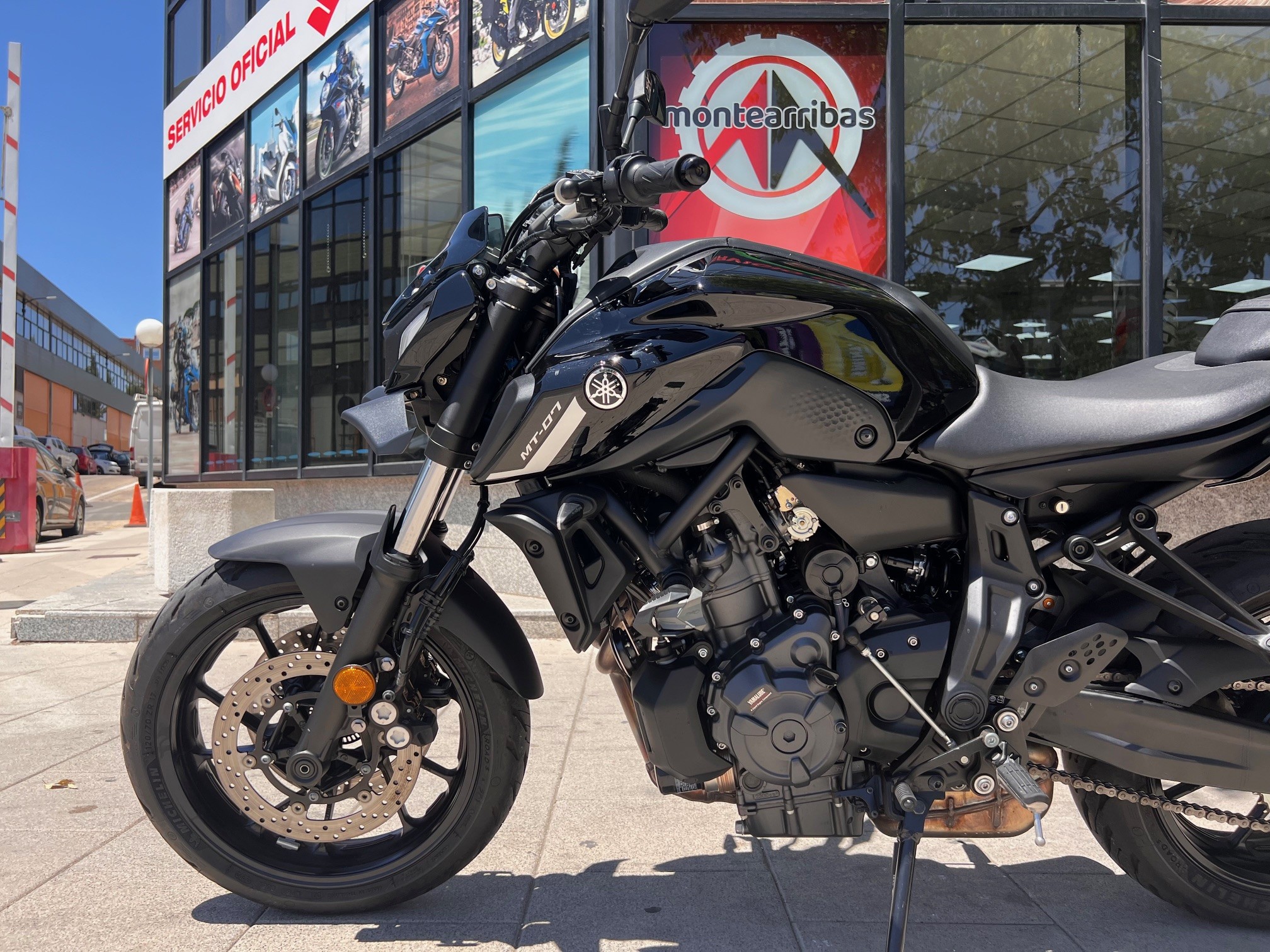 YAMAHA MT-07 A2 AÑO 2023 CON 2.930 KM.