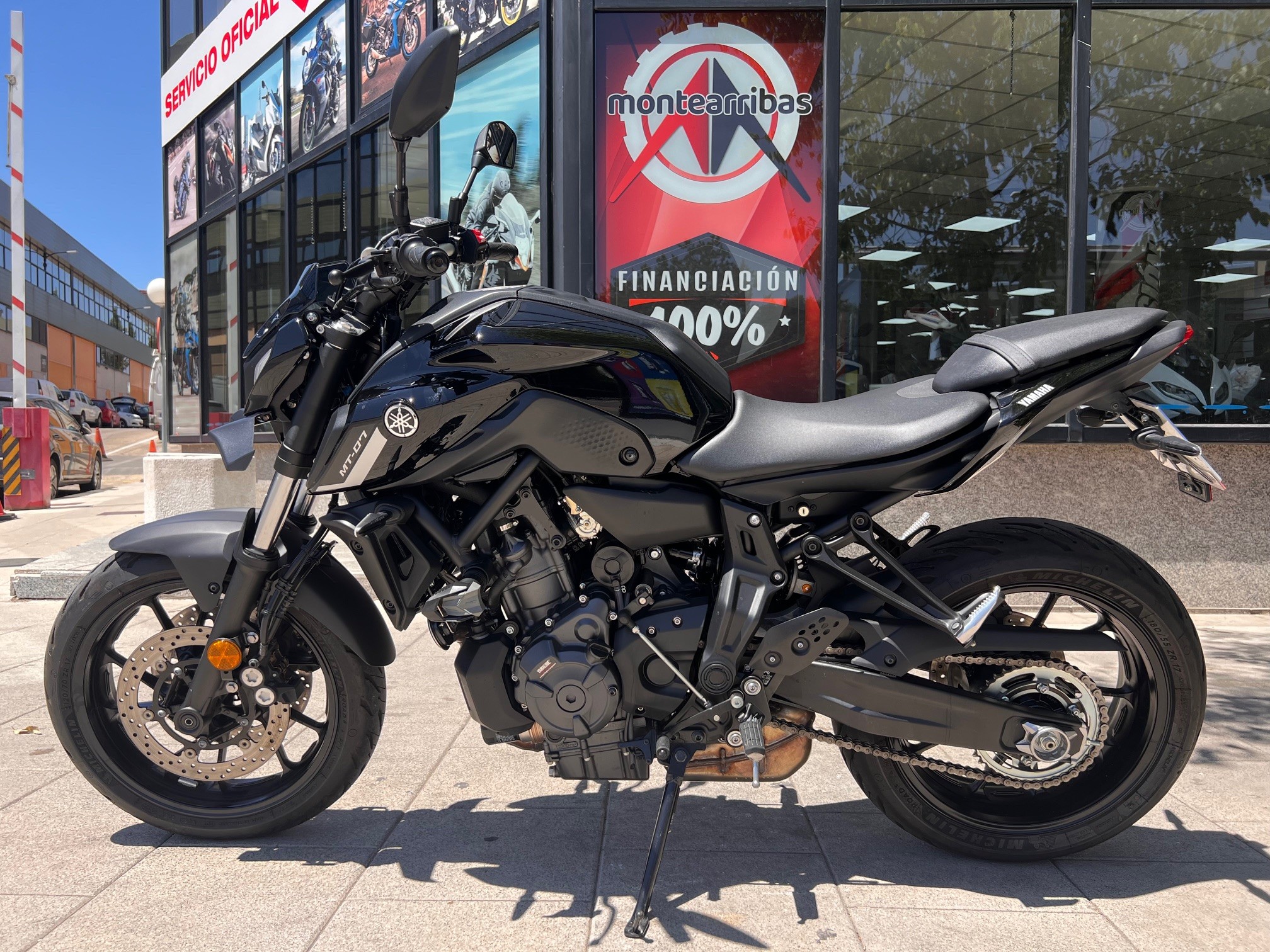 YAMAHA MT-07 A2 AÑO 2023 CON 2.930 KM.