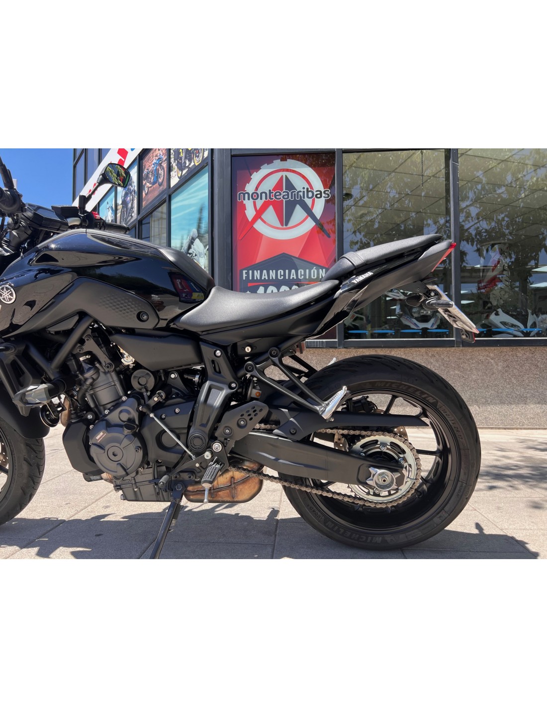 YAMAHA MT-07 A2 AÑO 2023 CON 2.930 KM.