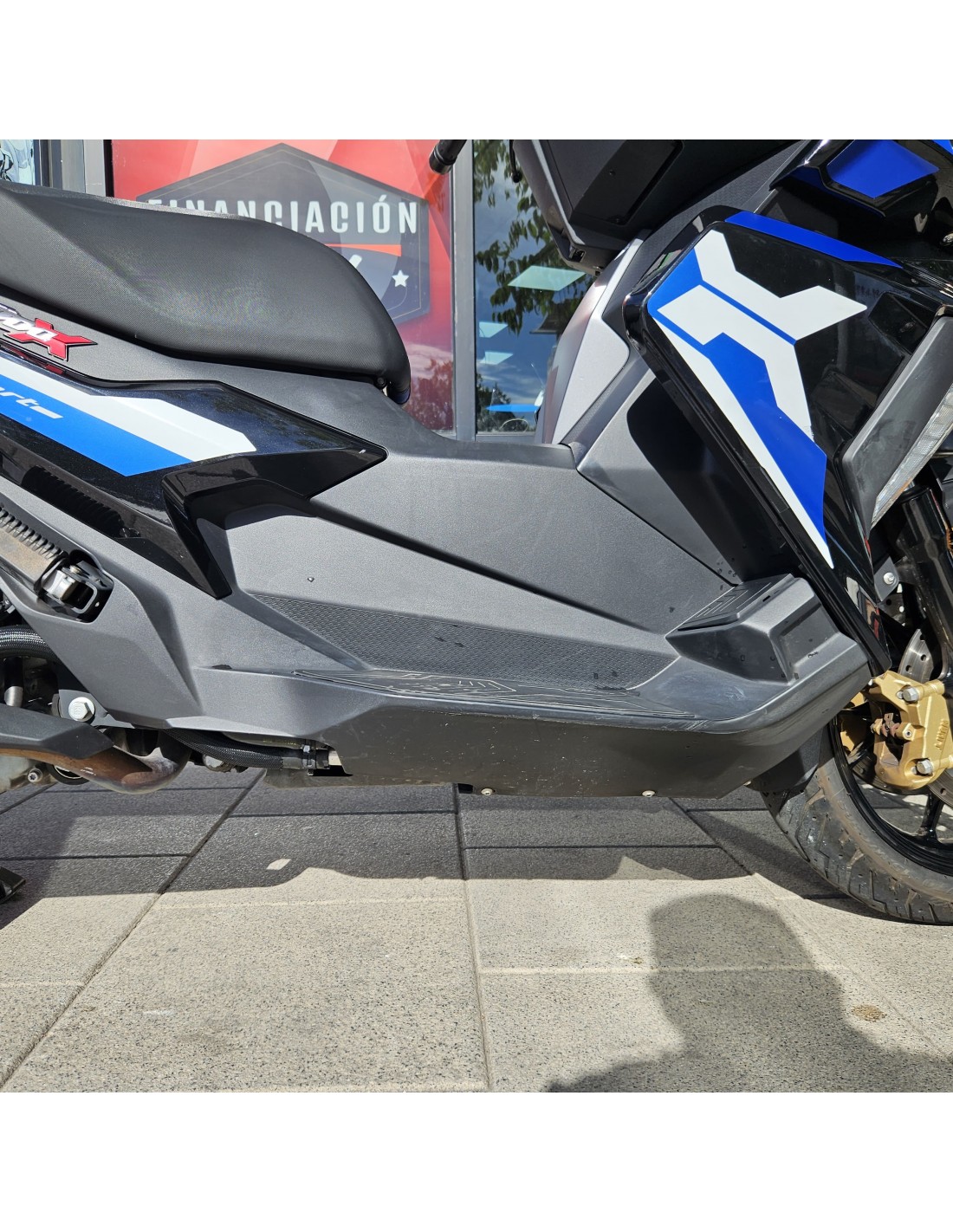 BMW C 400 X  NOVIEMBRE 2021 CON 16610 KM.