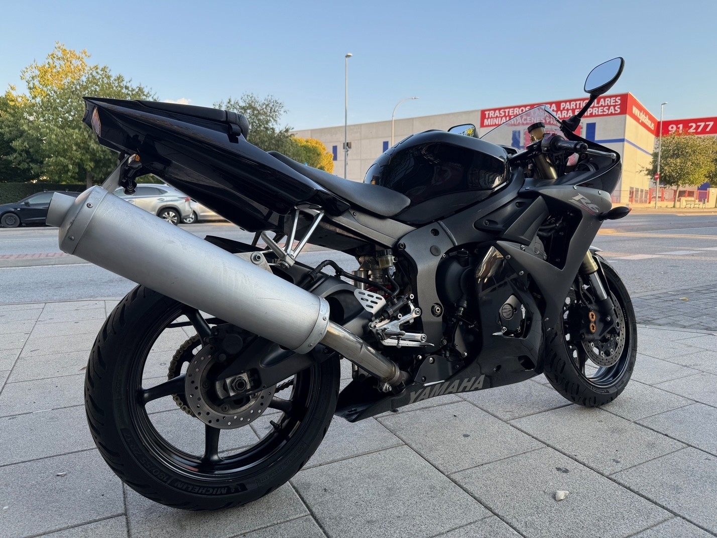 YAMAHA YZF R6 AÑO 2007 CON 48.700 KM.