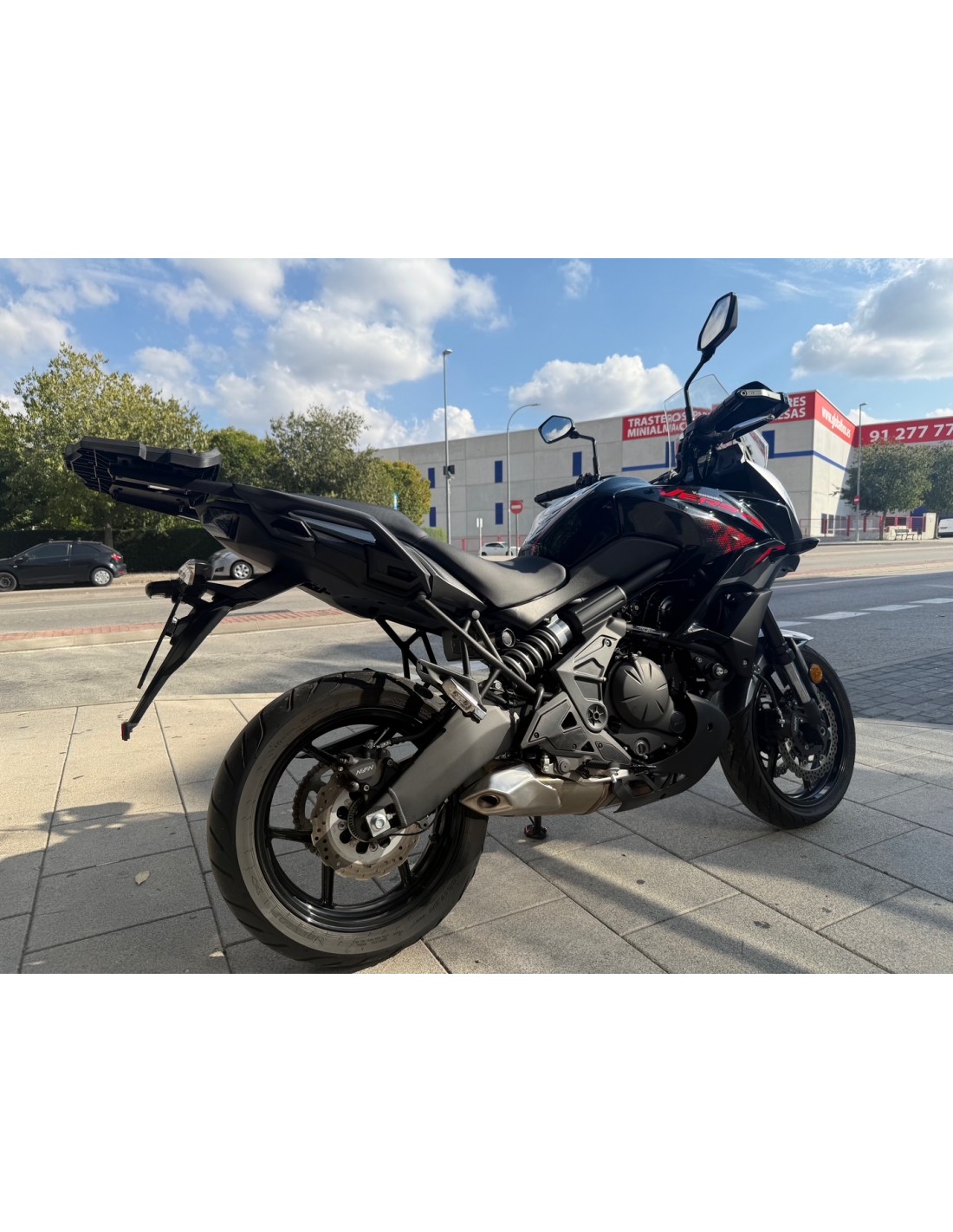 KAWASAKI VERSYS 650 ABS AÑO 2021 CON 10.950 KM.