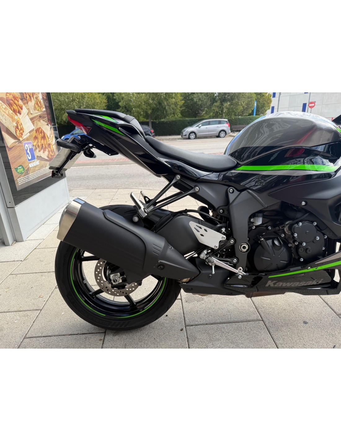 KAWASAKI NINJA ZX-6R AÑO 2024 CON 5.050 KM.