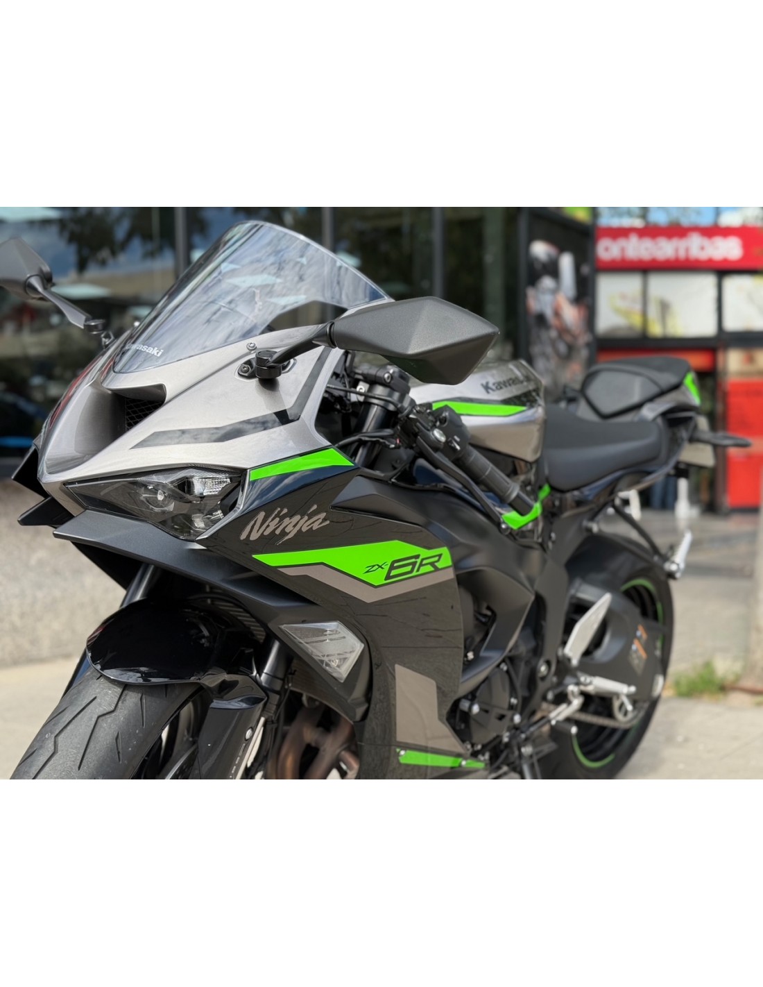 KAWASAKI NINJA ZX-6R AÑO 2024 CON 5.050 KM.