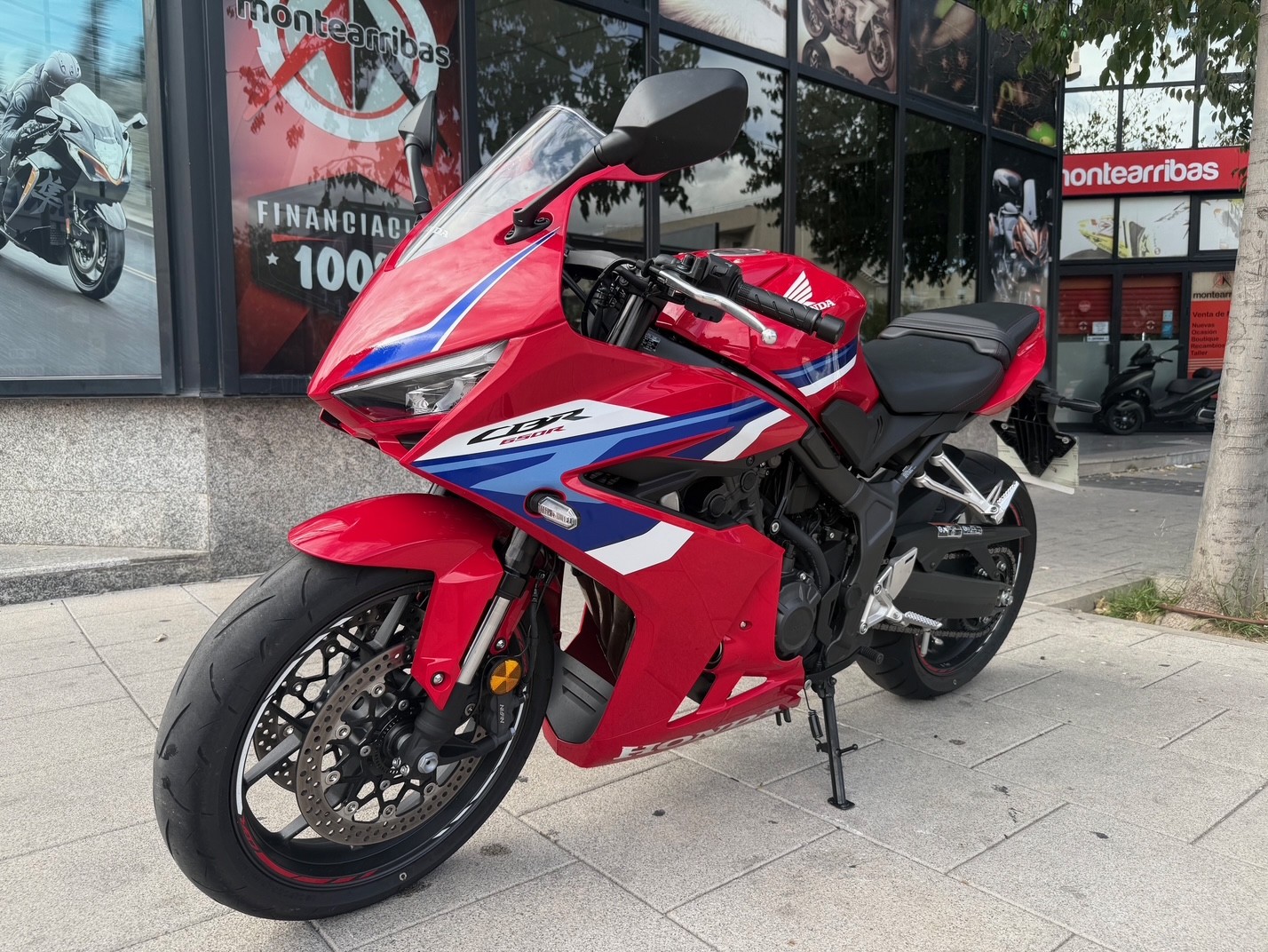 HONDA CBR 650 R AÑO 2024 CON 7.096 KM.