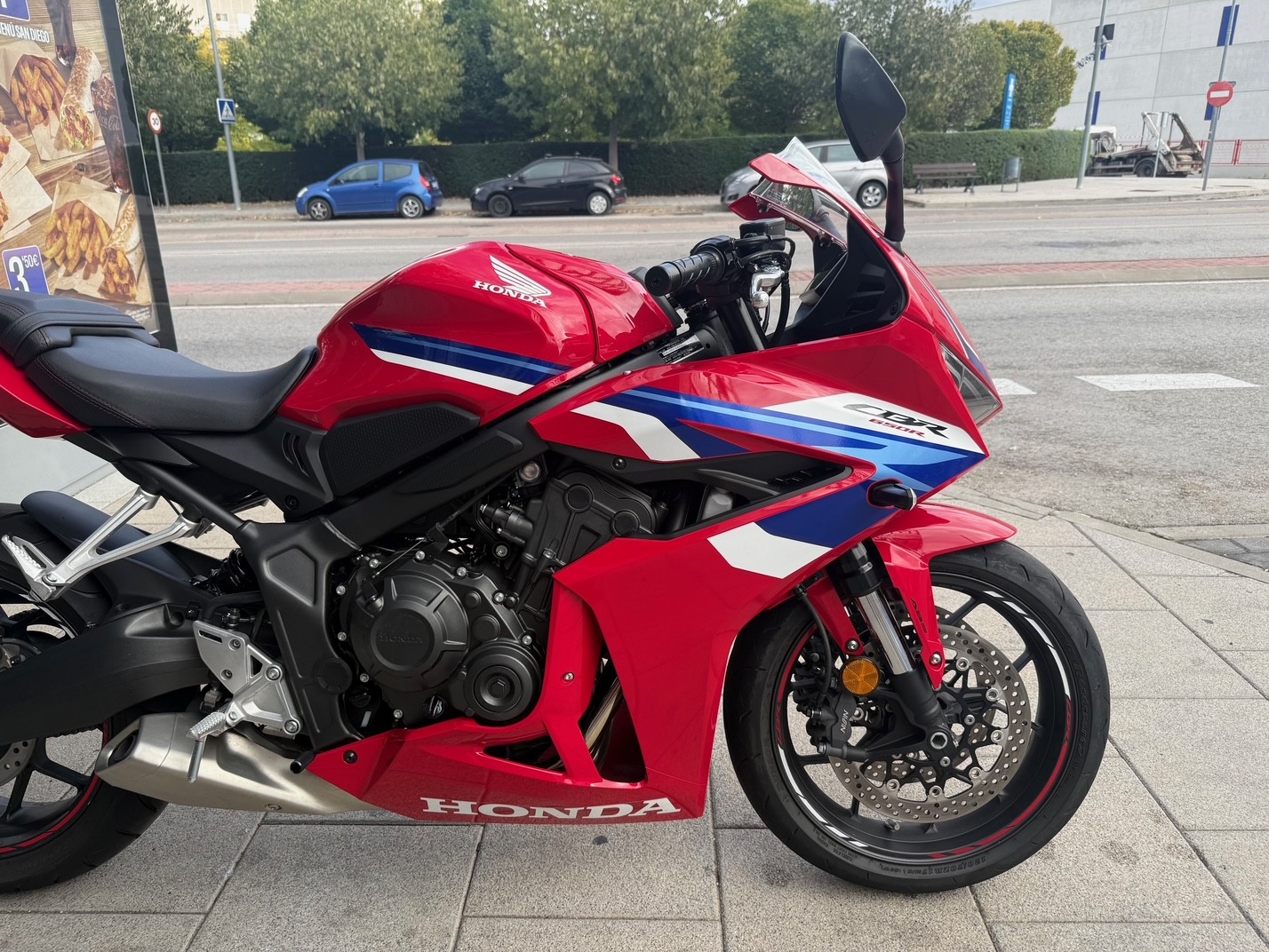 HONDA CBR 650 R AÑO 2024 CON 7.096 KM.