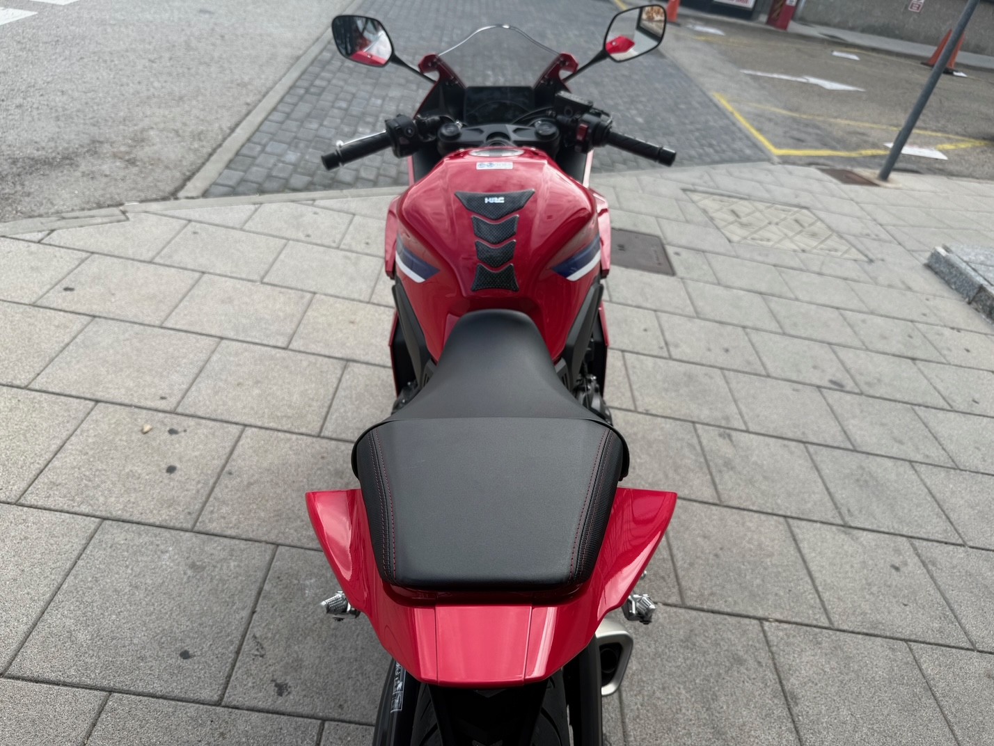 HONDA CBR 650 R AÑO 2024 CON 7.096 KM.