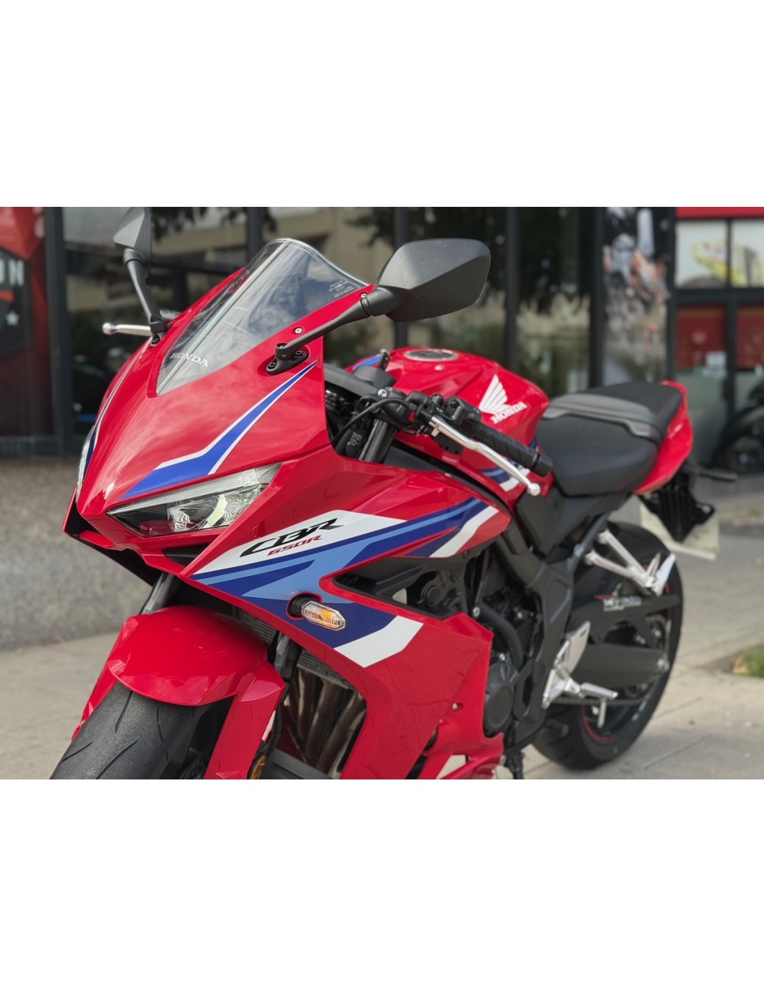 HONDA CBR 650 R AÑO 2024 CON 7.096 KM.