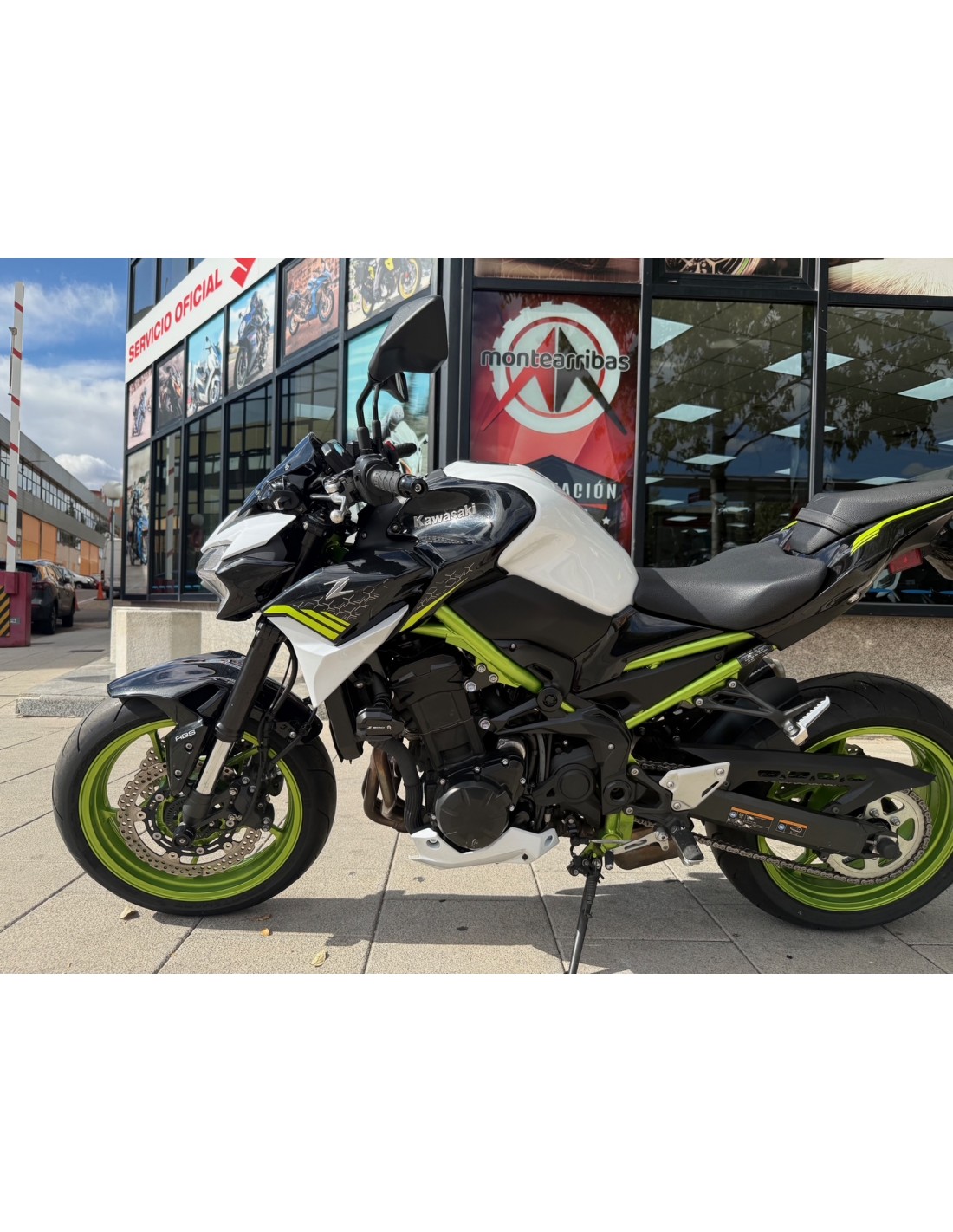 KAWASAKI Z 900 A2 AÑO 2021 CON 13.588 KM.