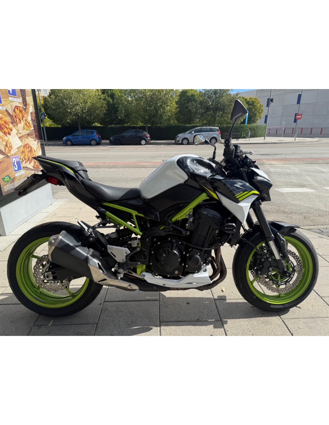 KAWASAKI Z 900 A2 AÑO 2021 CON 13.588 KM.