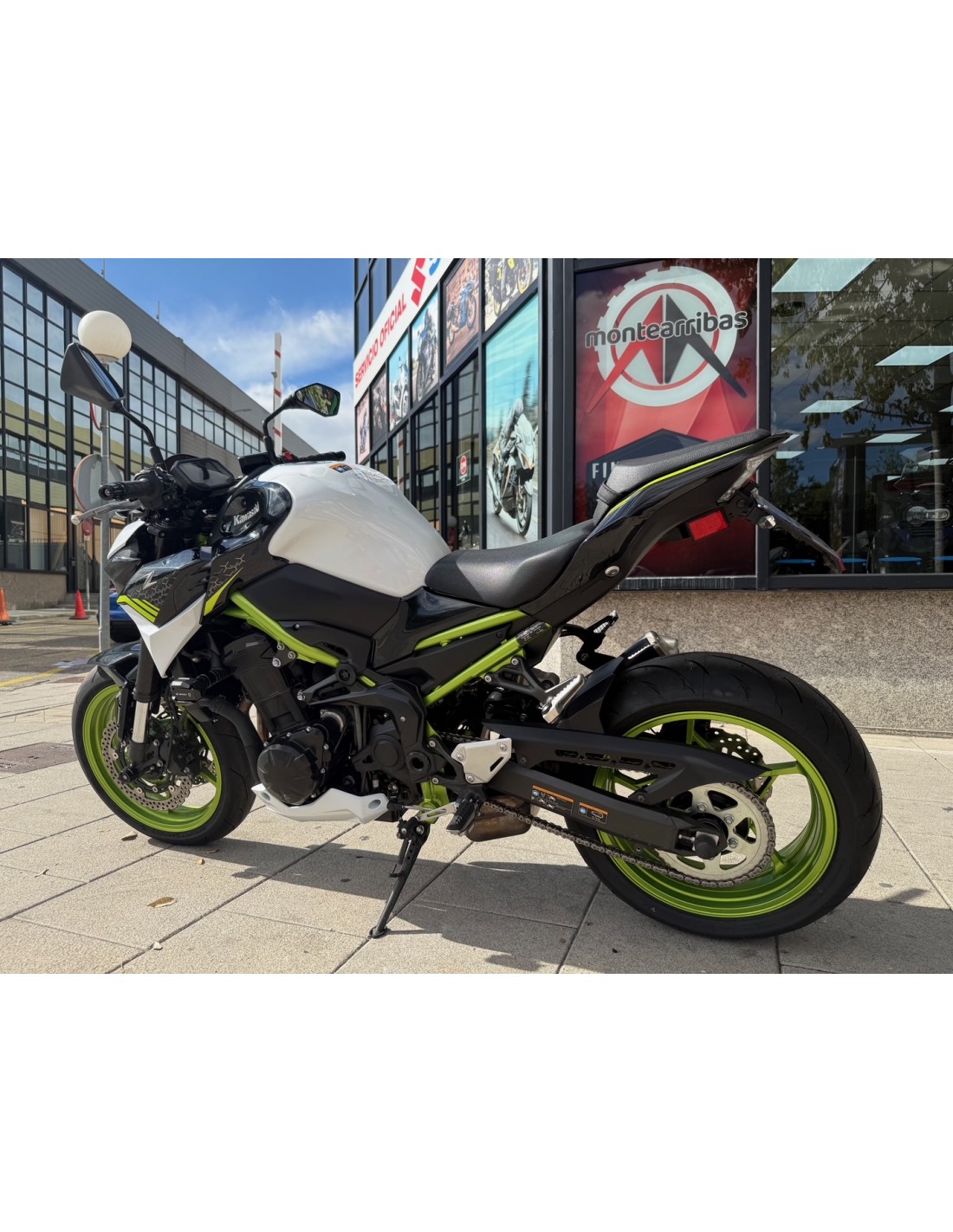 KAWASAKI Z 900 A2 AÑO 2021 CON 13.588 KM.