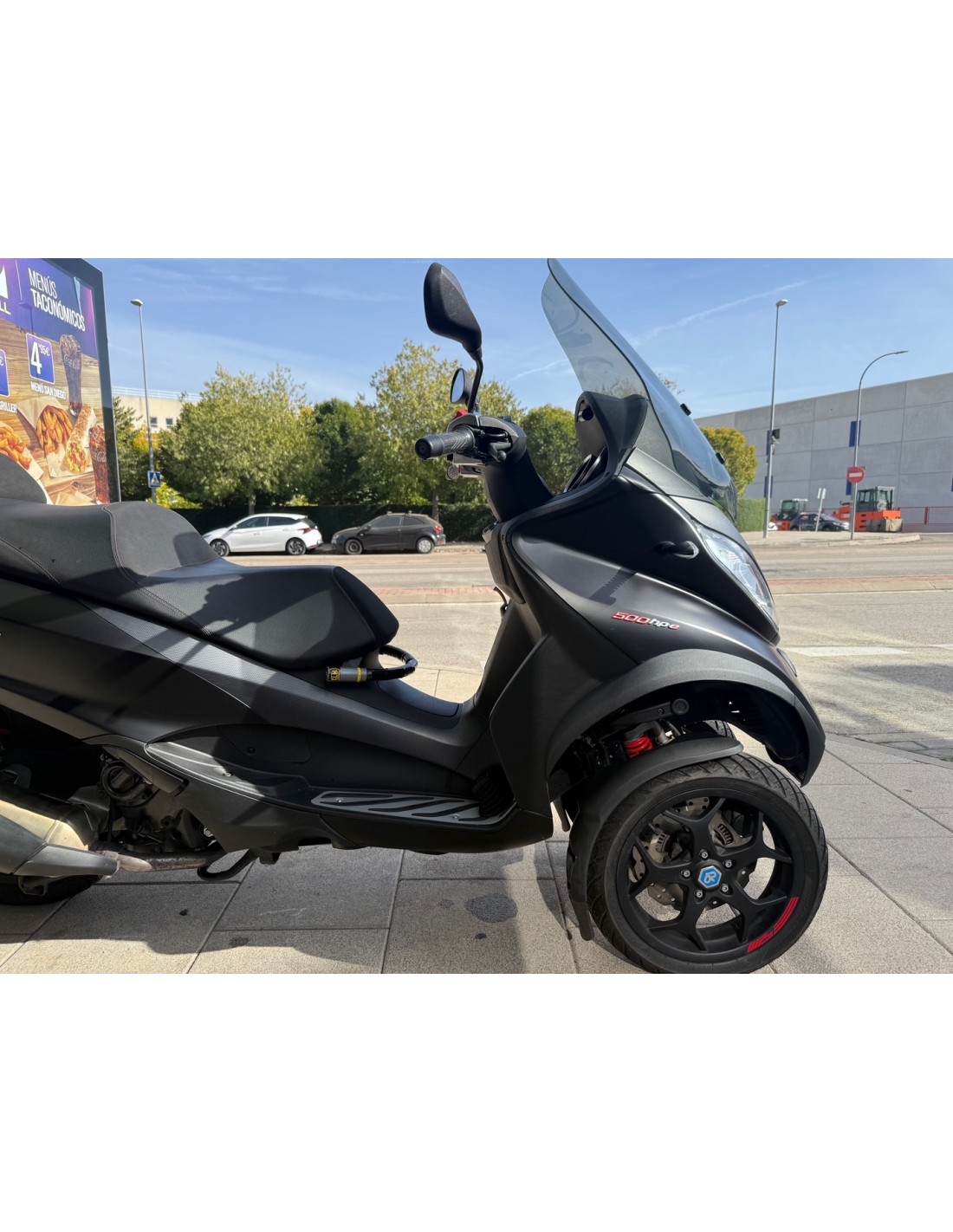 PIAGGIO MP3 500 SPORT HPE AÑO 2020 CON 18.403 KM.