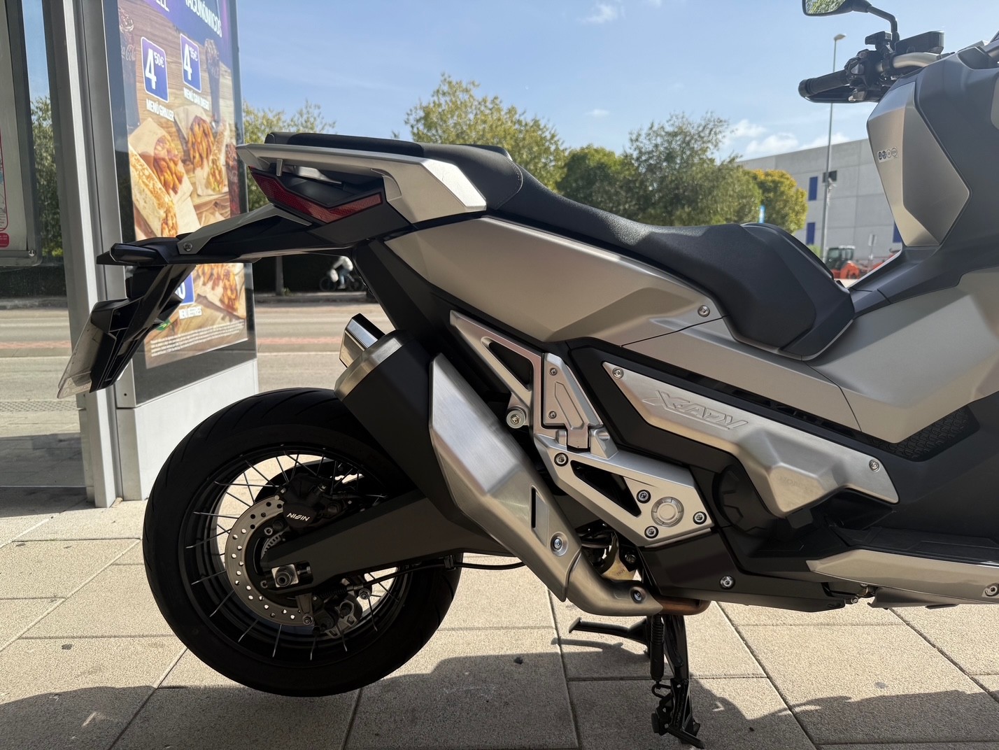 HONDA X-ADV 750 AÑO 2020 CON 16.655 KM.