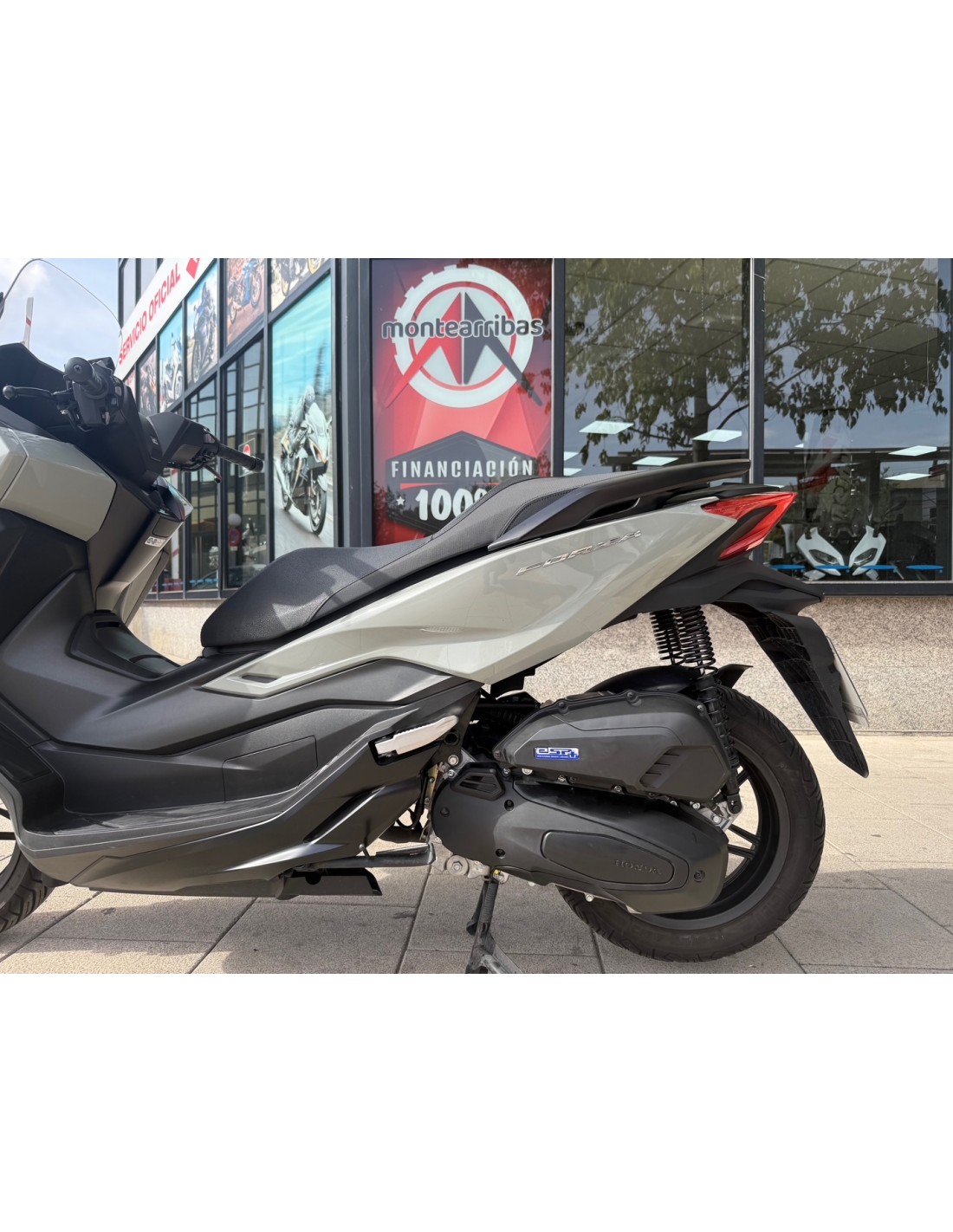 HONDA FORZA 125 AÑO 2023 CON 7.680 KM.