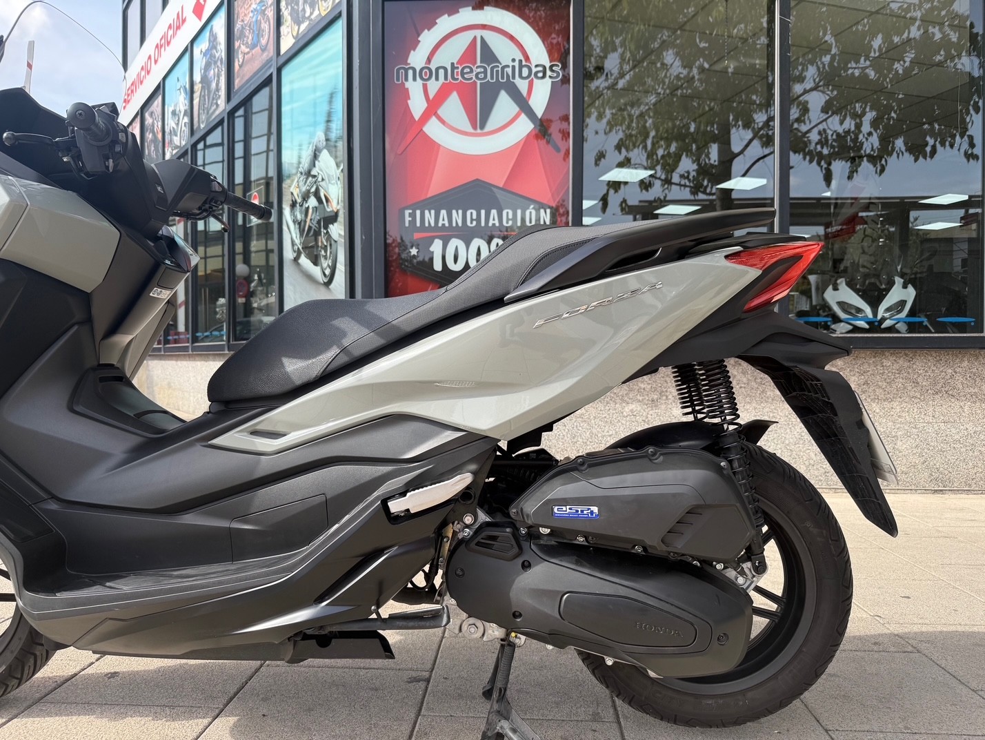 HONDA FORZA 125 AÑO 2023 CON 7.680 KM.