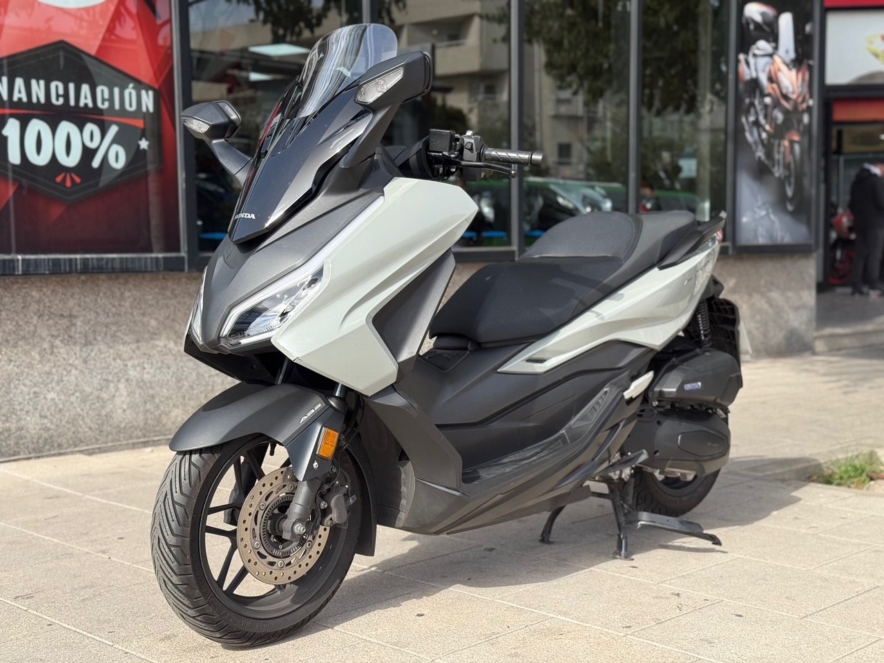 HONDA FORZA 125 AÑO 2023 CON 7.680 KM.