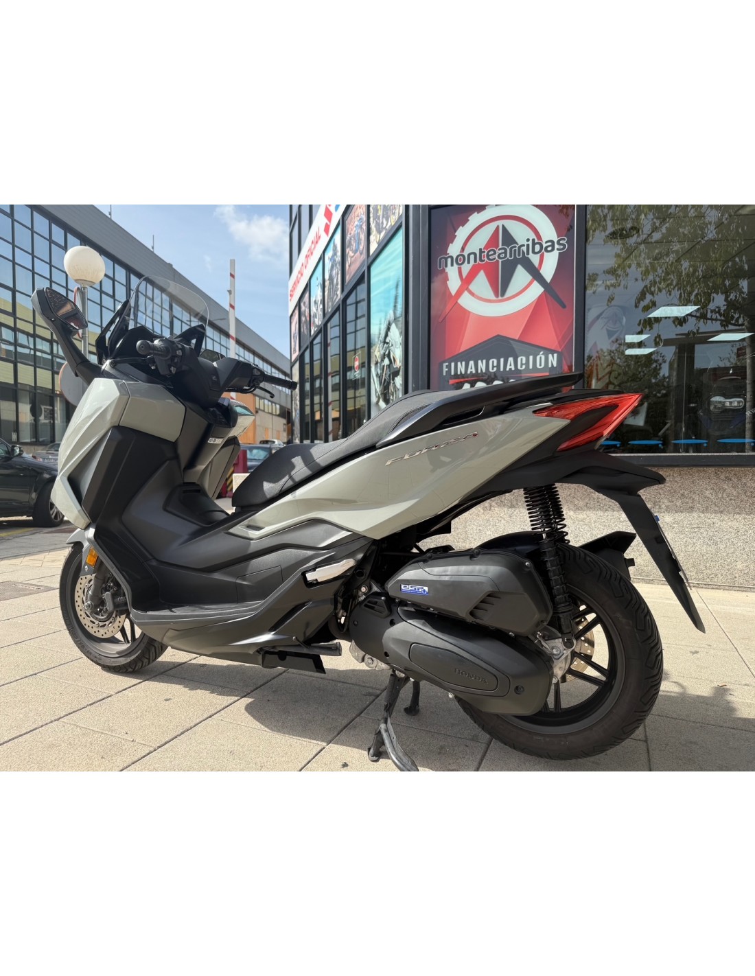 HONDA FORZA 125 AÑO 2023 CON 7.680 KM.