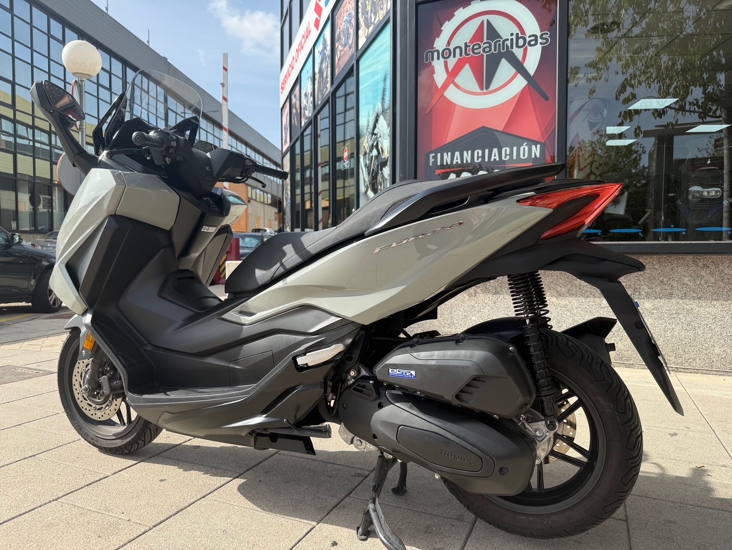 HONDA FORZA 125 AÑO 2023 CON 7.680 KM.