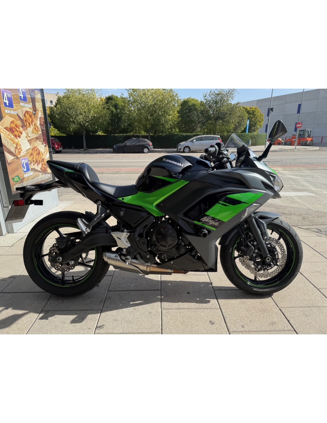 KAWASAKI NINJA 650 AÑO 2024 CON 4.474 KM.