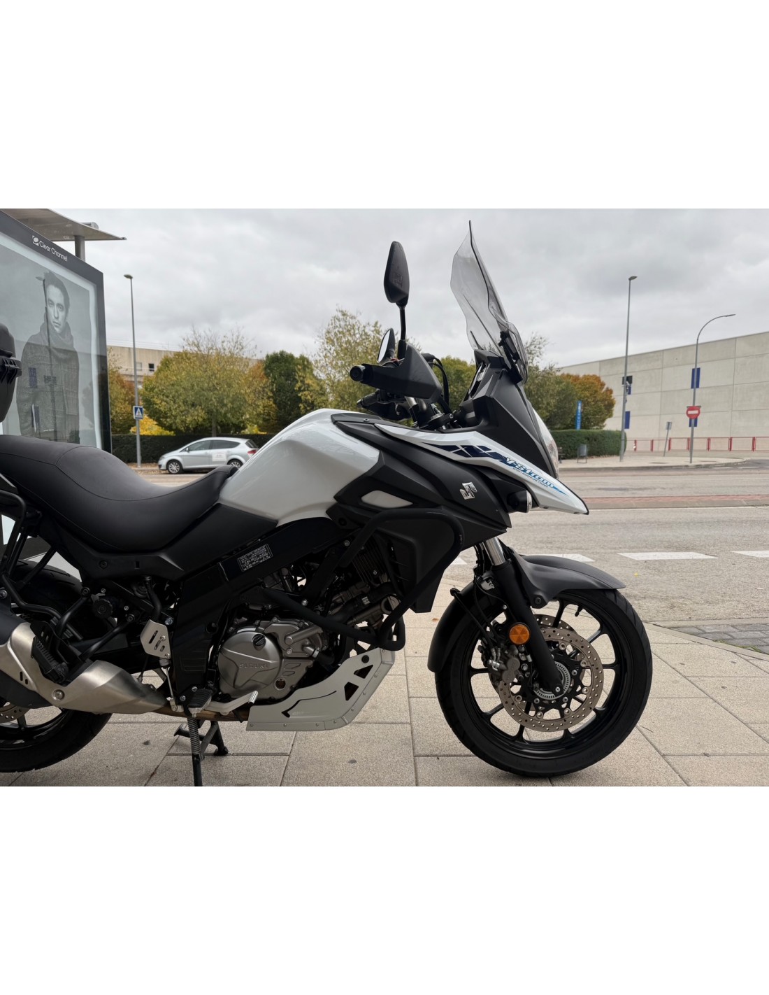 SUZUKI V-STROM 650 AÑO 2021 CON 13.356 KM.