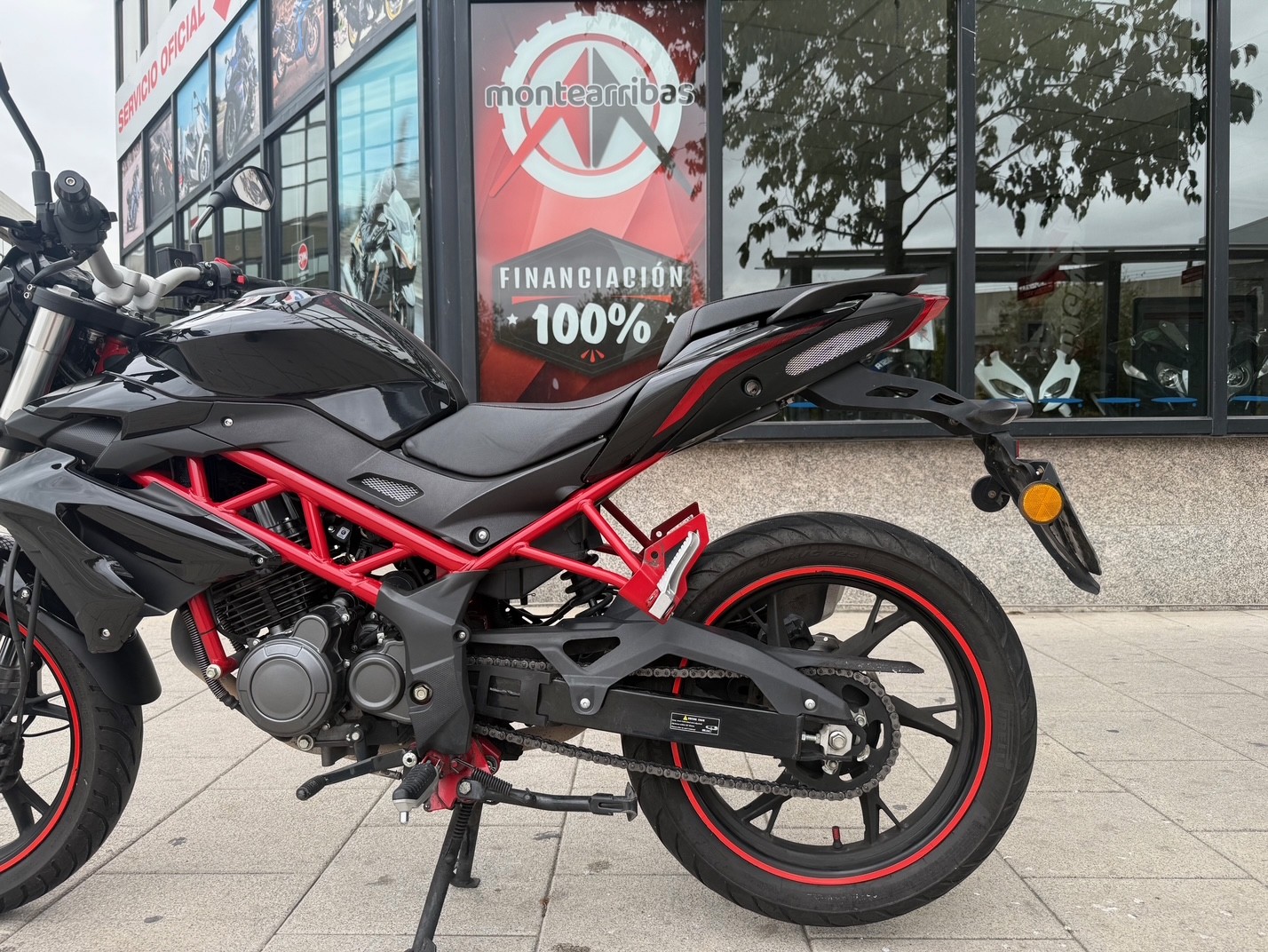 BENELLI BN 125 AÑO 2020 CON 24.003 KM.