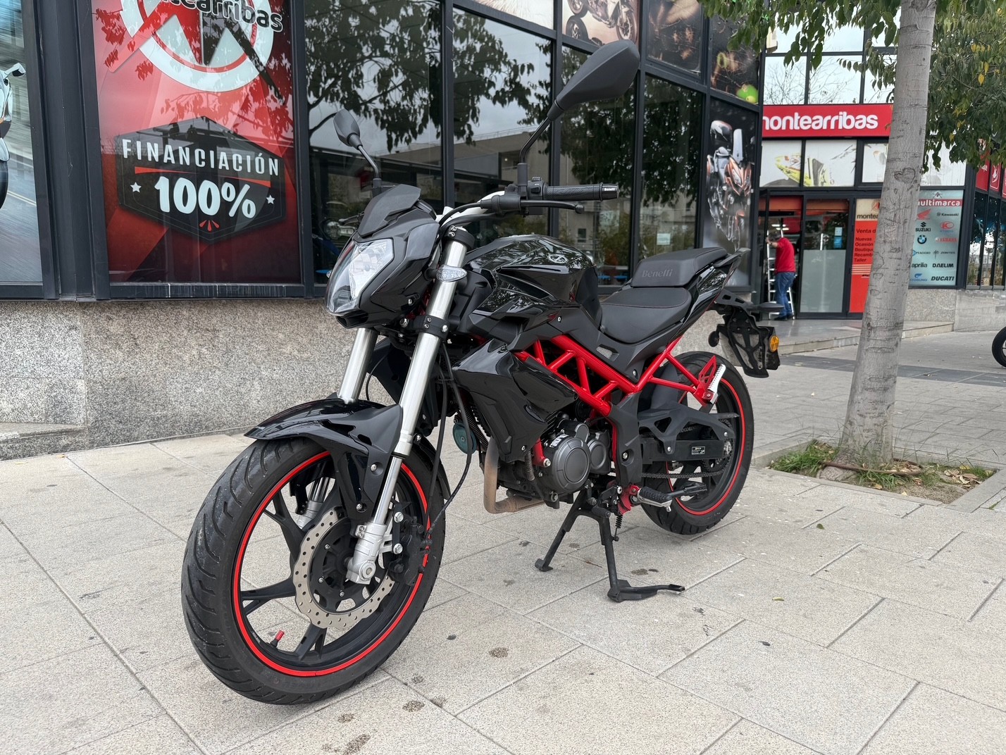 BENELLI BN 125 AÑO 2020 CON 24.003 KM.