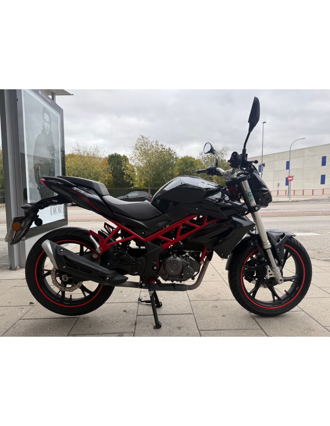 BENELLI BN 125 AÑO 2020 CON 24.003 KM.