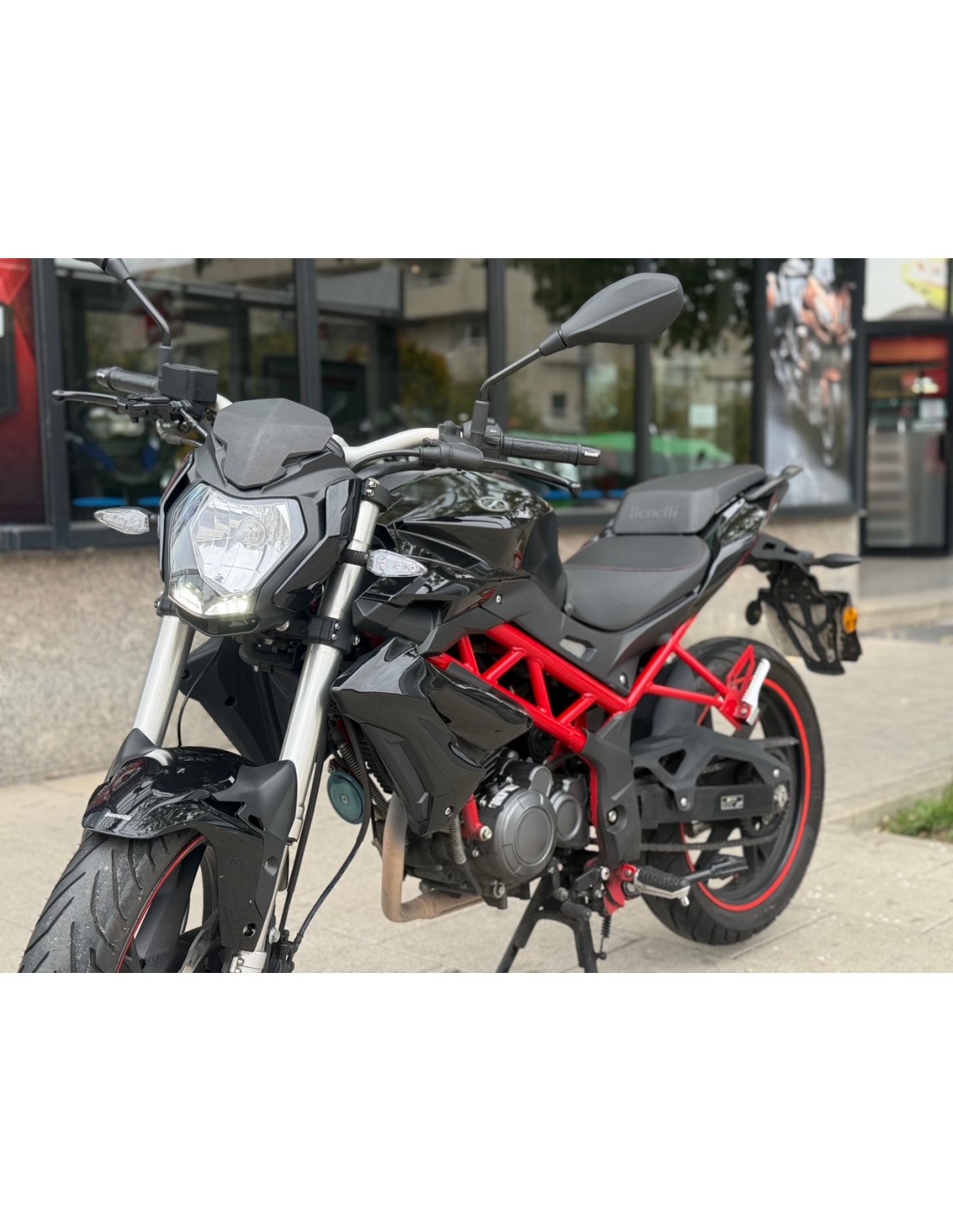 BENELLI BN 125 AÑO 2020 CON 24.003 KM.