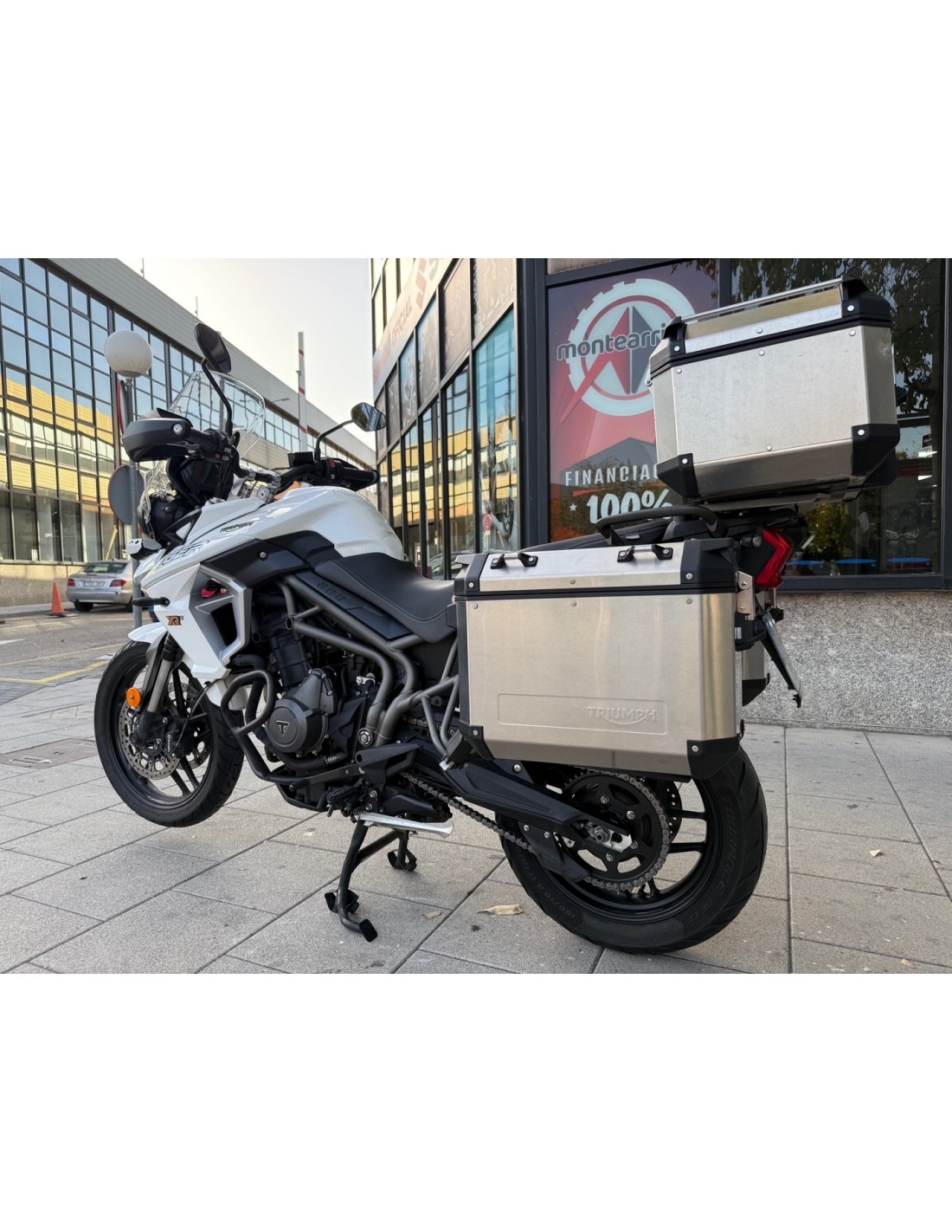 TRIUMPH TIGER 800 XRX AÑO 2019 CON 49.522 KM.