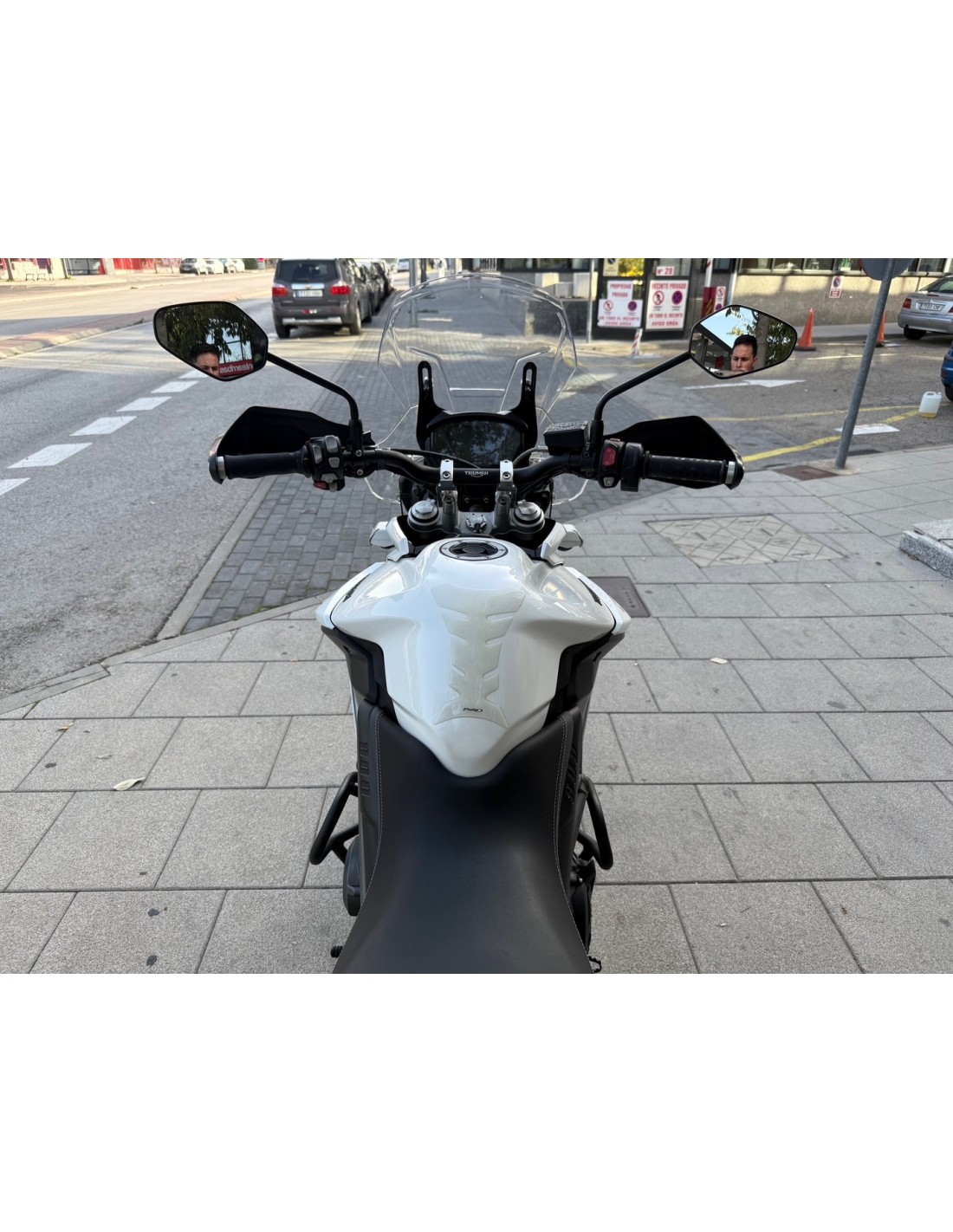 TRIUMPH TIGER 800 XRX AÑO 2019 CON 49.522 KM.