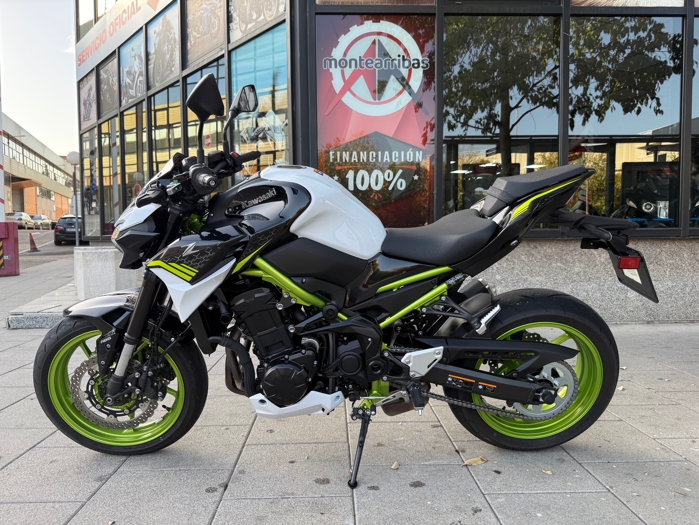 KAWASAKI Z 900 AÑO 2022 CON 2.328 KM.