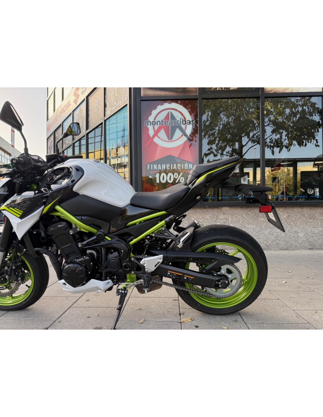 KAWASAKI Z 900 AÑO 2022 CON 2.328 KM.