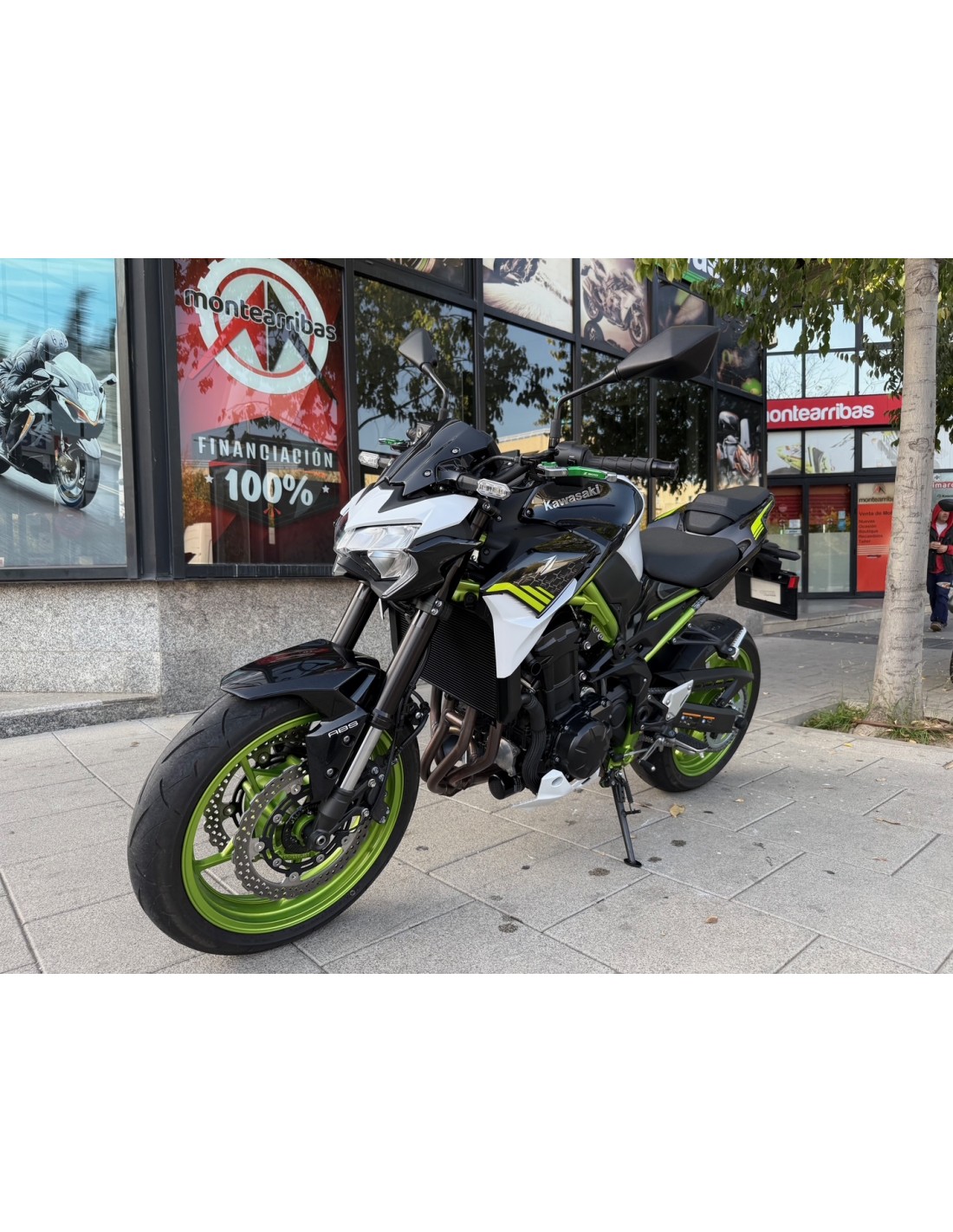 KAWASAKI Z 900 AÑO 2022 CON 2.328 KM.