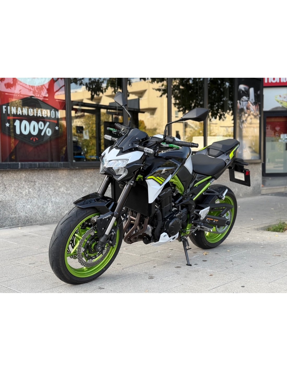 KAWASAKI Z 900 AÑO 2022 CON 2.328 KM.