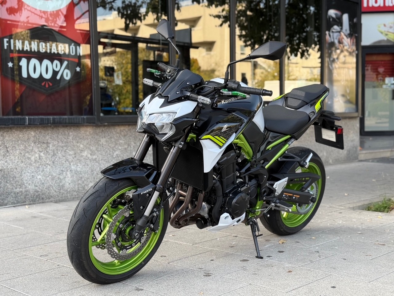 KAWASAKI Z 900 AÑO 2022 CON 2.328 KM.