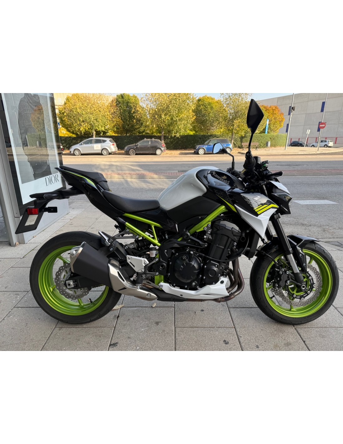 KAWASAKI Z 900 AÑO 2022 CON 2.328 KM.