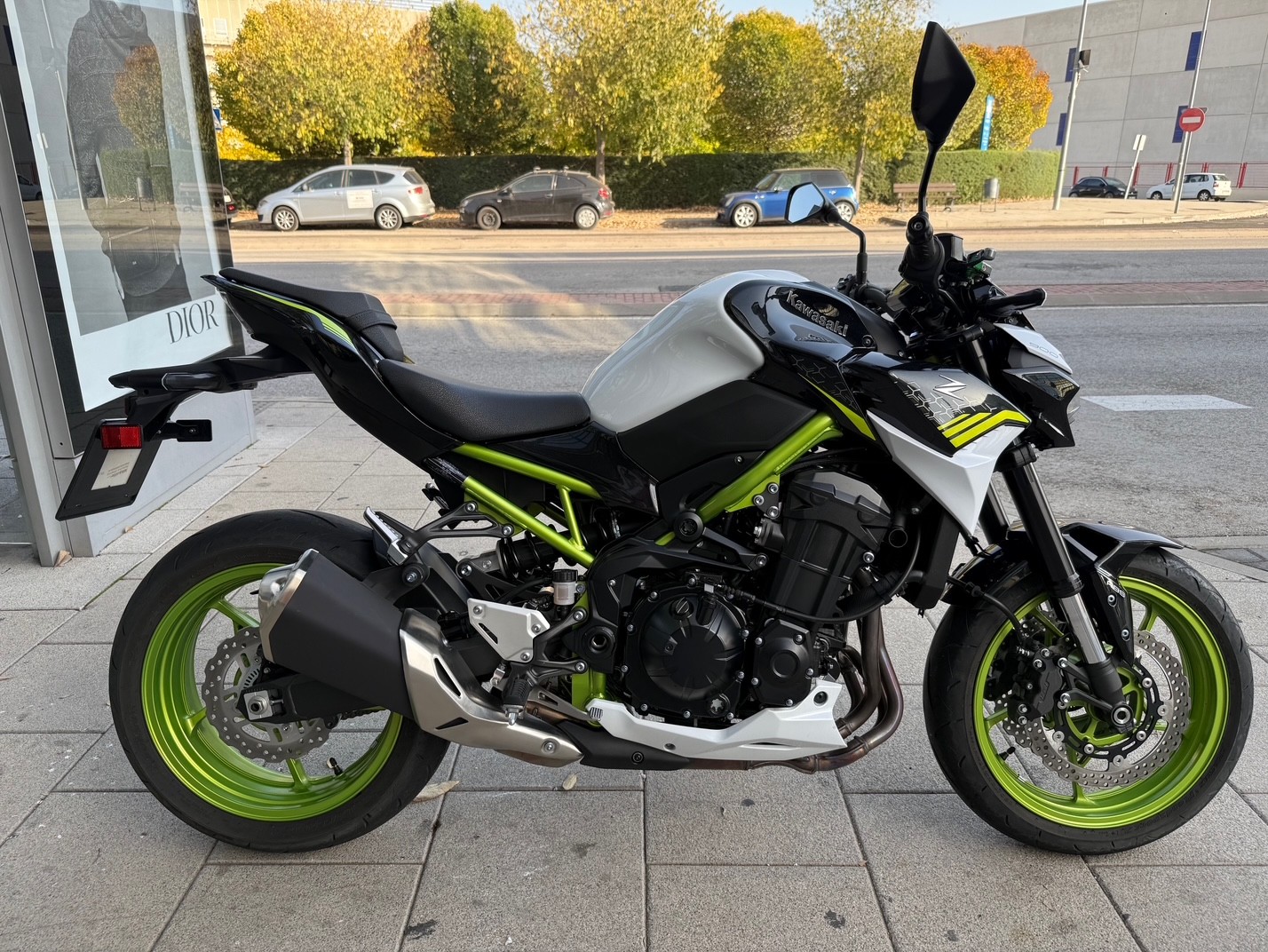 KAWASAKI Z 900 AÑO 2022 CON 2.328 KM.