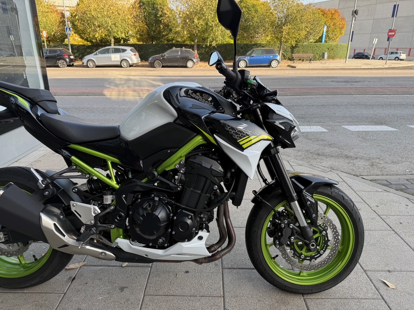 KAWASAKI Z 900 AÑO 2022 CON 2.328 KM.