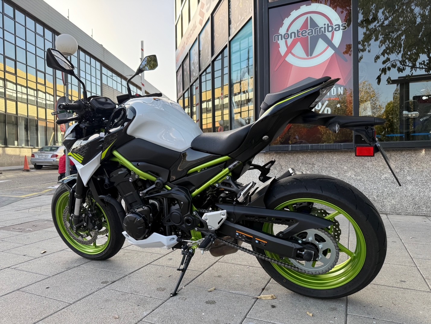 KAWASAKI Z 900 AÑO 2022 CON 2.328 KM.