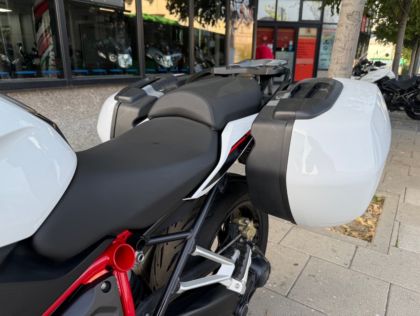 BMW R 1250 RS AÑO 2021 CON 44.590 KM.