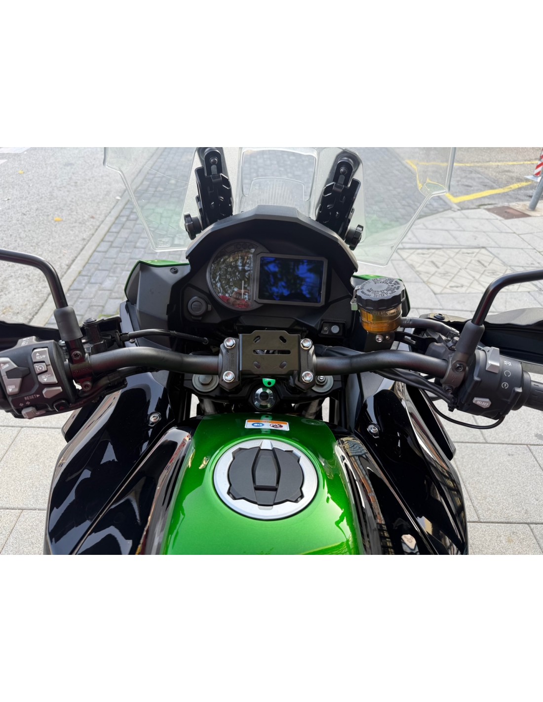 KAWASAKI VERSYS 1000 SE  AÑO 2021 CON 27.894 KM.