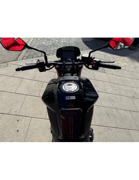 HONDA CB 750 HORNET AÑO 2023 CON 15.238 KM.