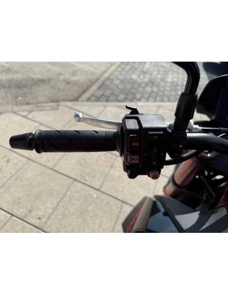 HONDA CB 750 HORNET AÑO 2023 CON 15.238 KM.