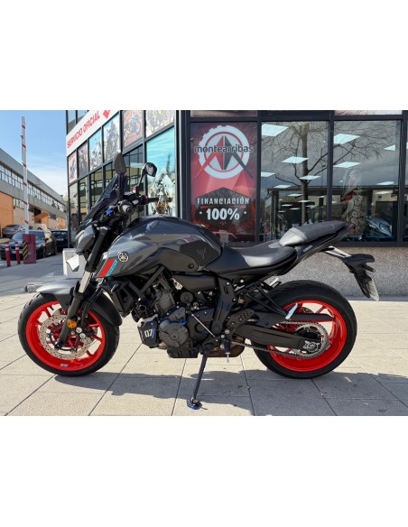 YAMAHA MT-07 AÑO 2021 CON 19.046 KM.