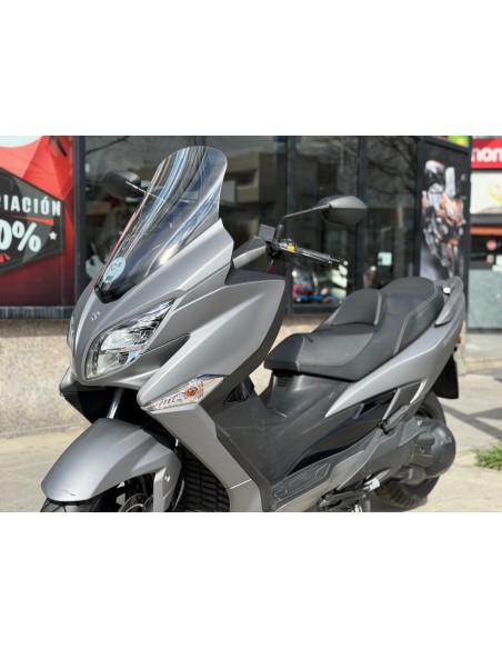 SUZUKI BURGMAN 400 AÑO 2019 CON 18.854 KM.